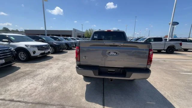 New 2026 Carbonized Gray Metallic Ford XLT image 8