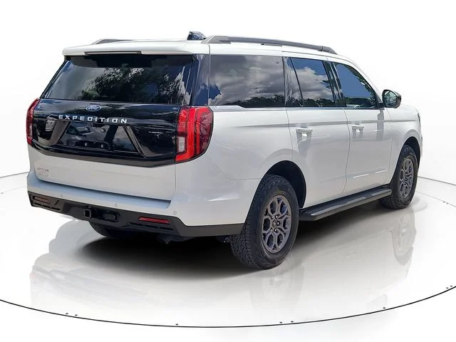 Used 2025 White Ford Active image 7