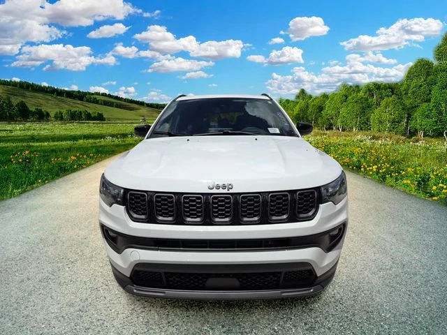 New 2026 Bright White Clearcoat Jeep Latitude image 2