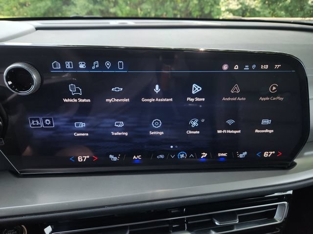 2027 Chevrolet Traverse LT - Photo 28