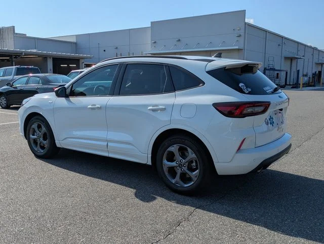 Used 2023 Oxford White Ford ST-Line image 5