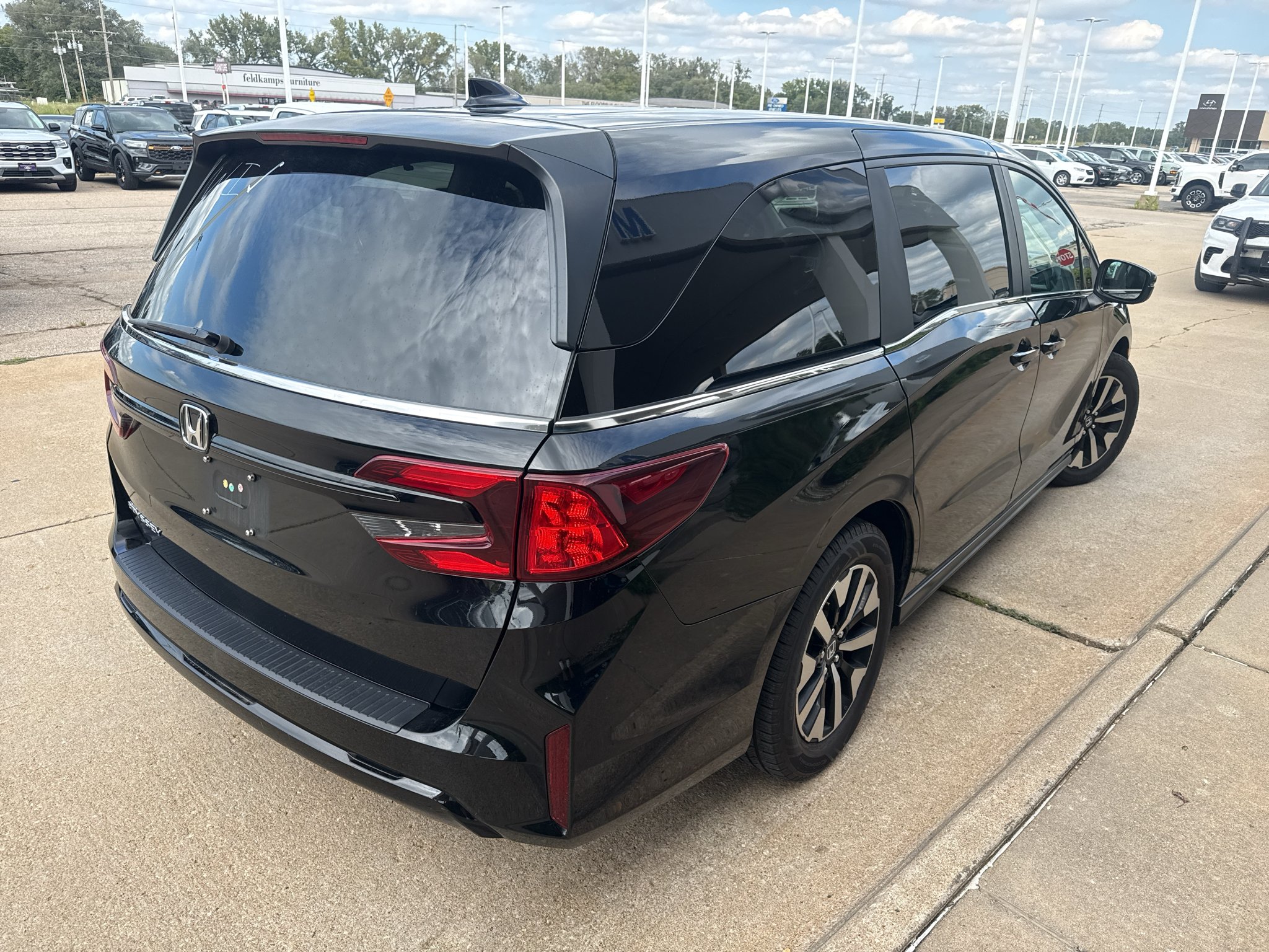 Used 2025 Crystal Black Pearl Honda EX-L image 6