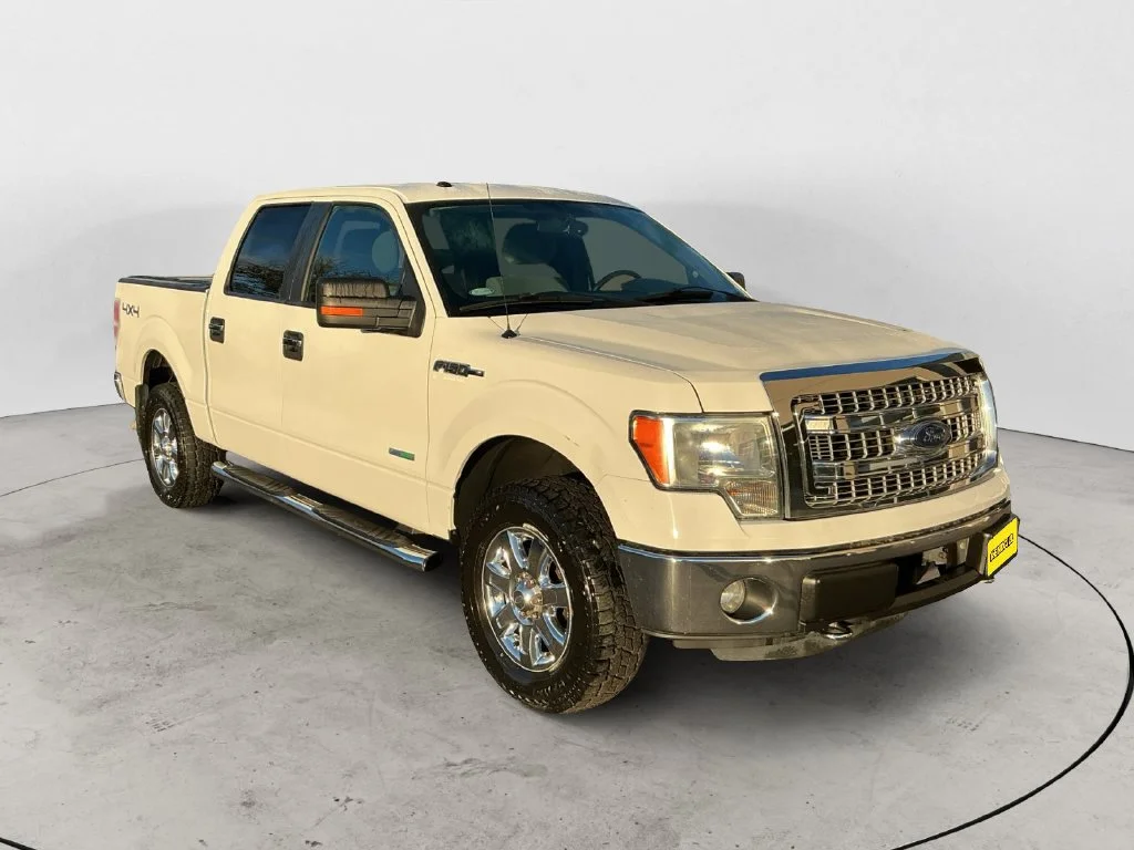 Used 2013 White Ford XLT image 5