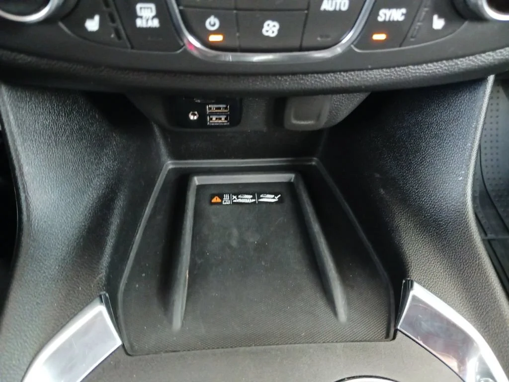 Used 2023 Mosaic Black Metallic Chevrolet LT Leather image 26
