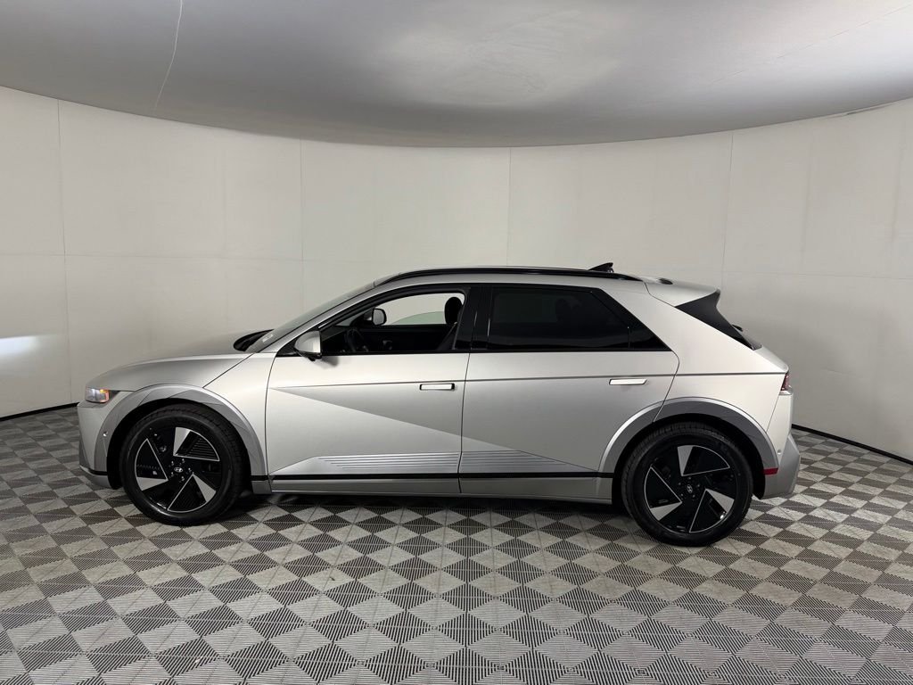 Used 2026 Gold Hyundai Limited image 7