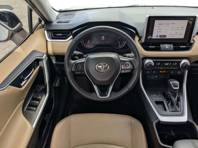 Used 2025 Beige Toyota XLE Premium image 16