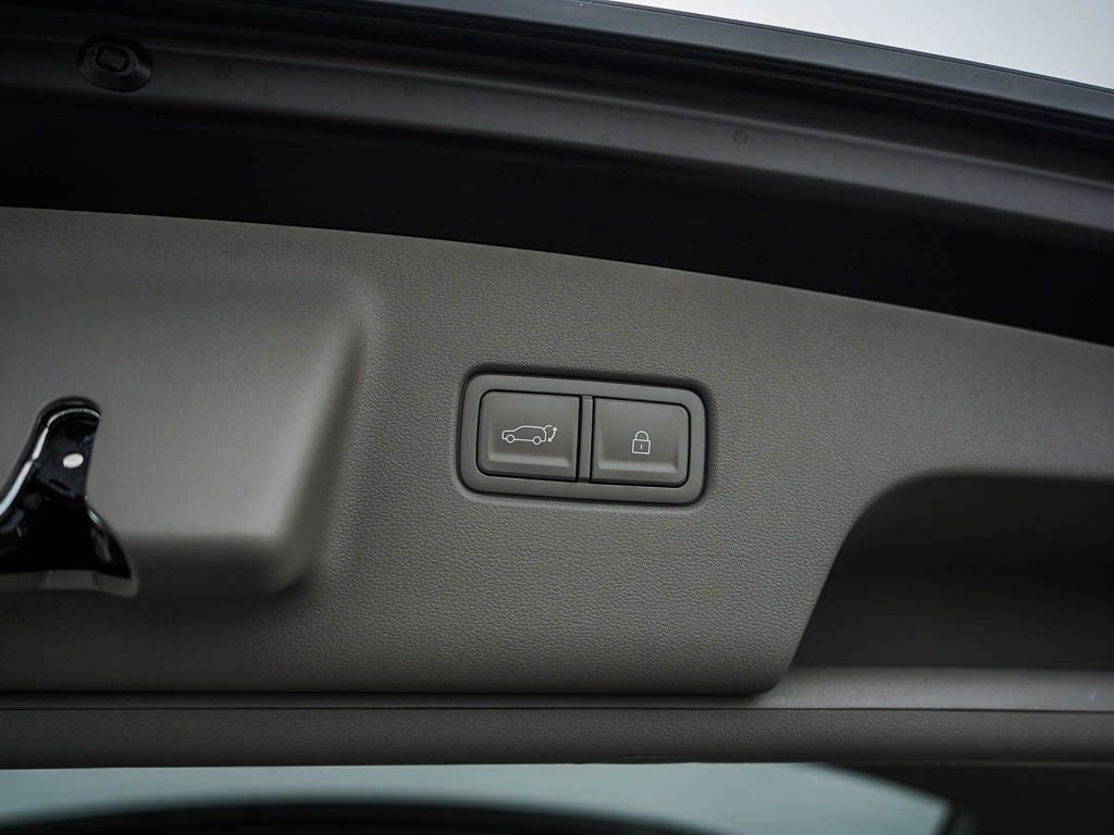 New 2026 Creamy White Pearl Hyundai SEL Premium 7P AWD image 9