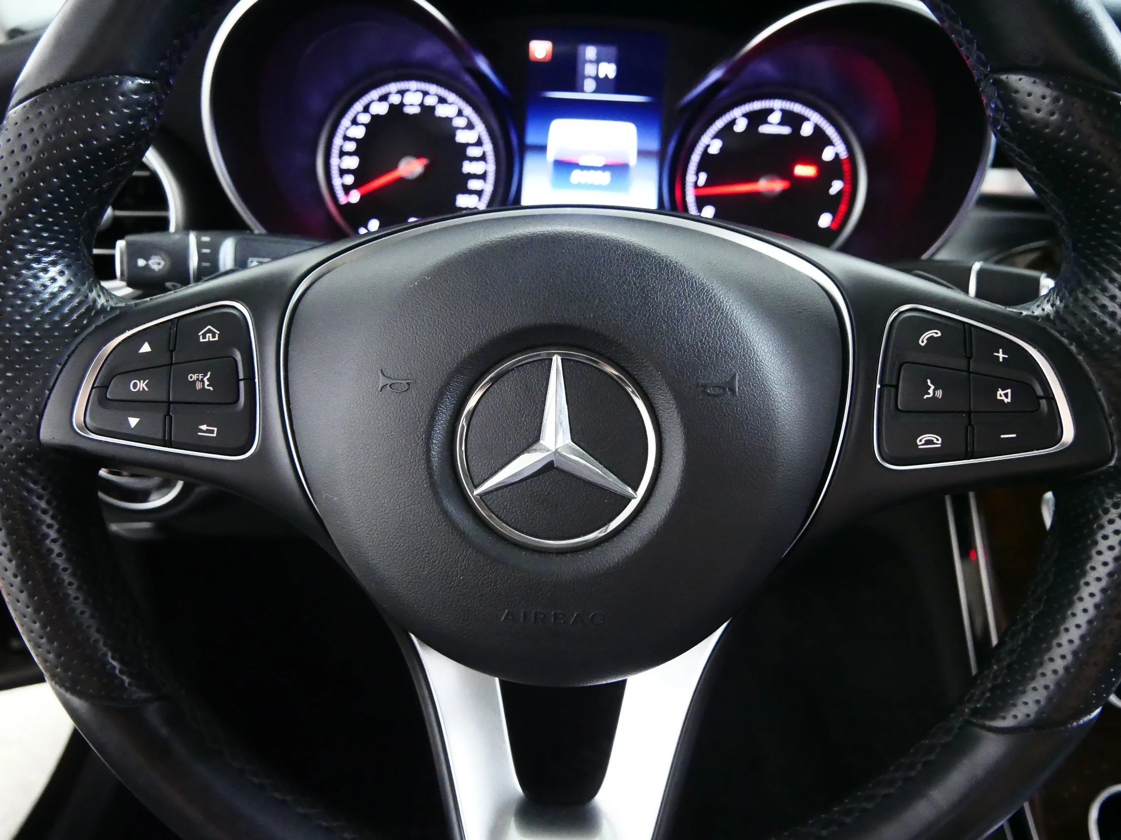 Used 2016 Black Mercedes-Benz C 300 image 25
