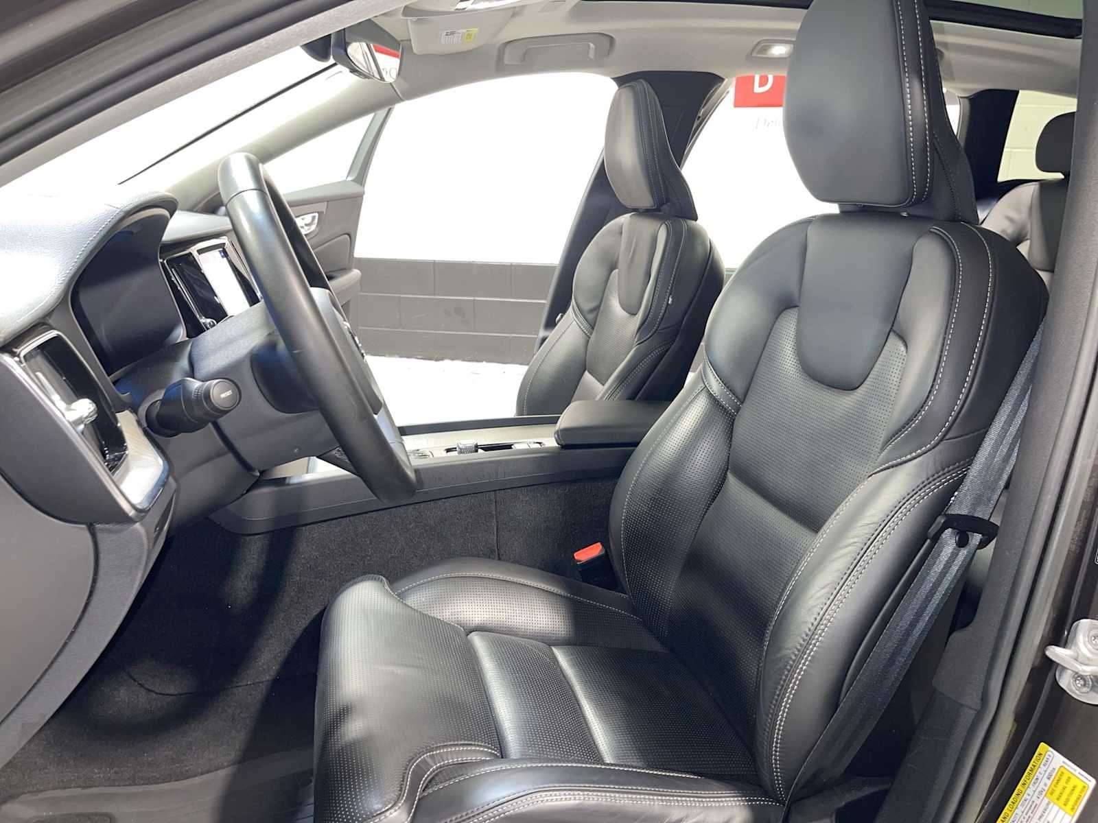 Used 2023 Gray Volvo Ultimate image 11