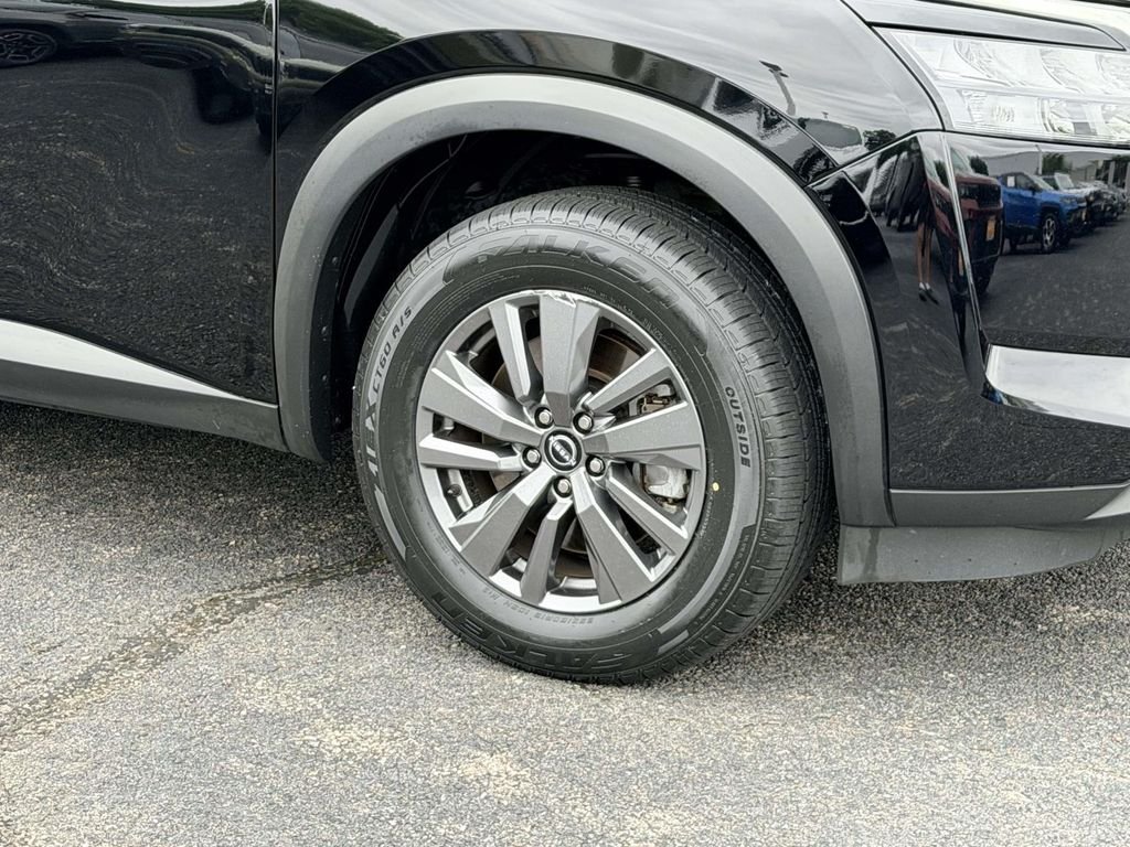 Used 2025 Black Nissan SV image 7