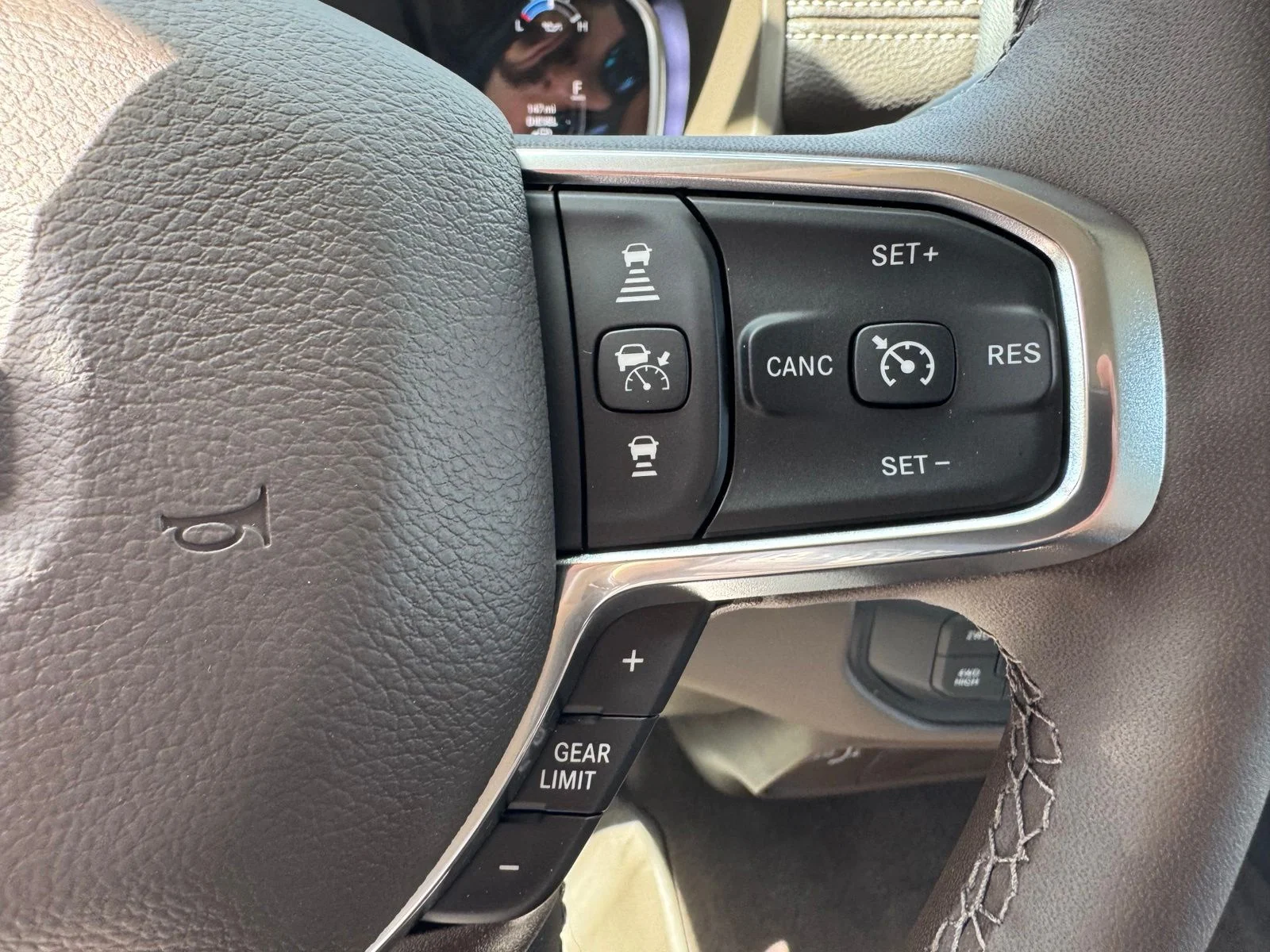New 2027 Bright White Clearcoat RAM Laramie image 23