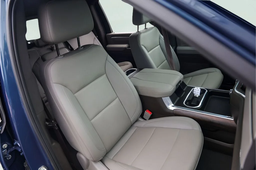 Used 2024 Blue GMC SLT image 34