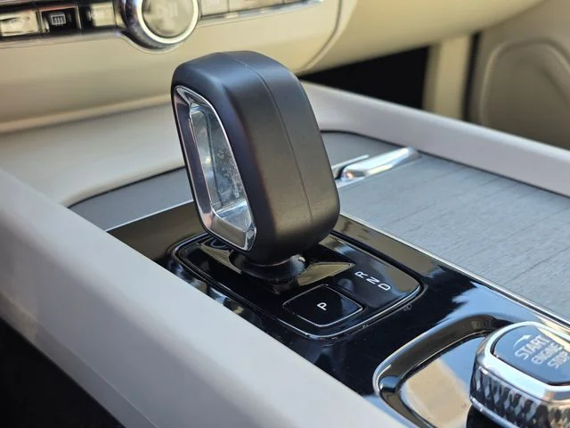 2023 Volvo XC60 Plus - Photo 33