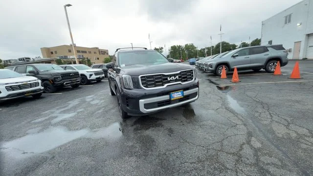 Used 2025 Gray Kia S image 3