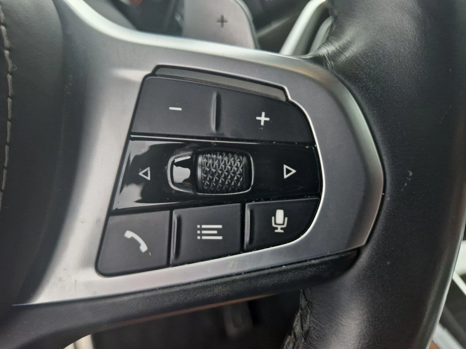 Used 2021 Black Sapphire Metallic BMW M50i image 20
