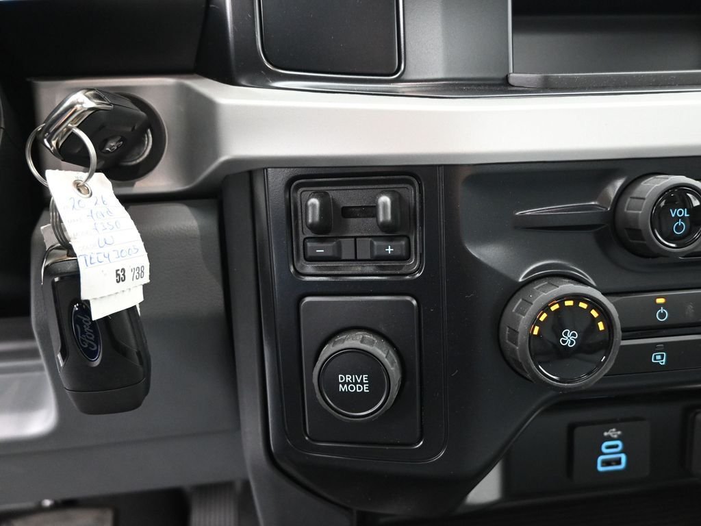 New 2026 Oxford White Ford XL image 15