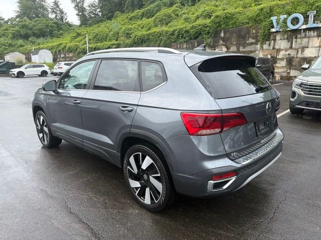 Certified Used 2024 Gray Volkswagen 1.5T SEL image 7