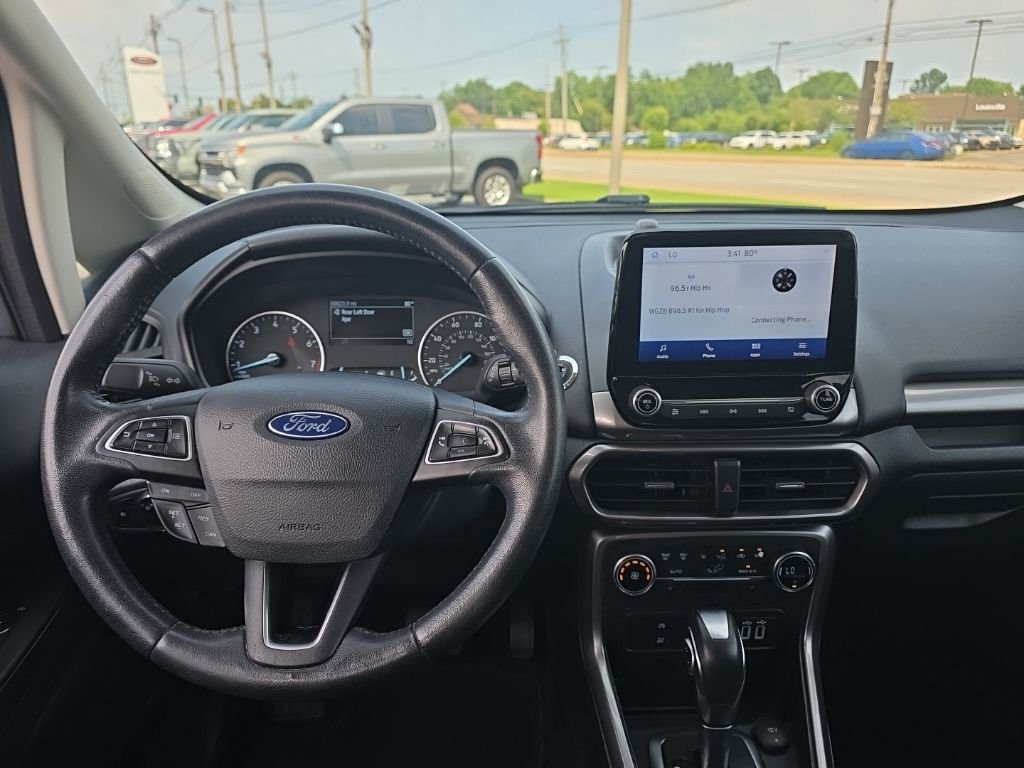 Used 2020  Ford SE image 13