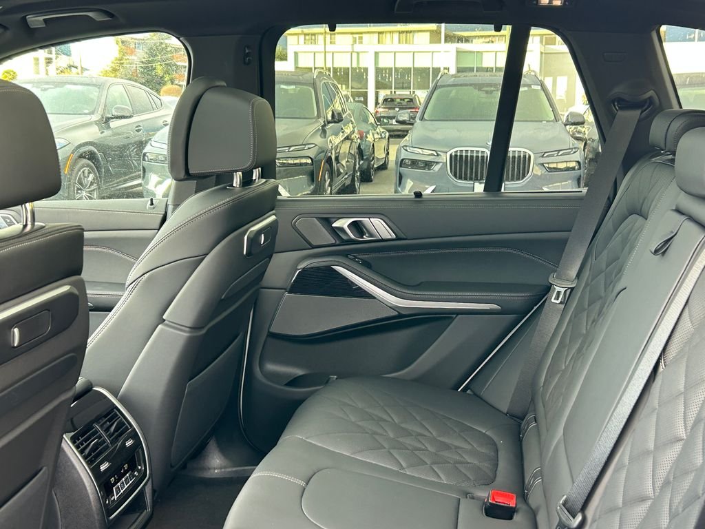 2026 BMW X5 M60i - Photo 30