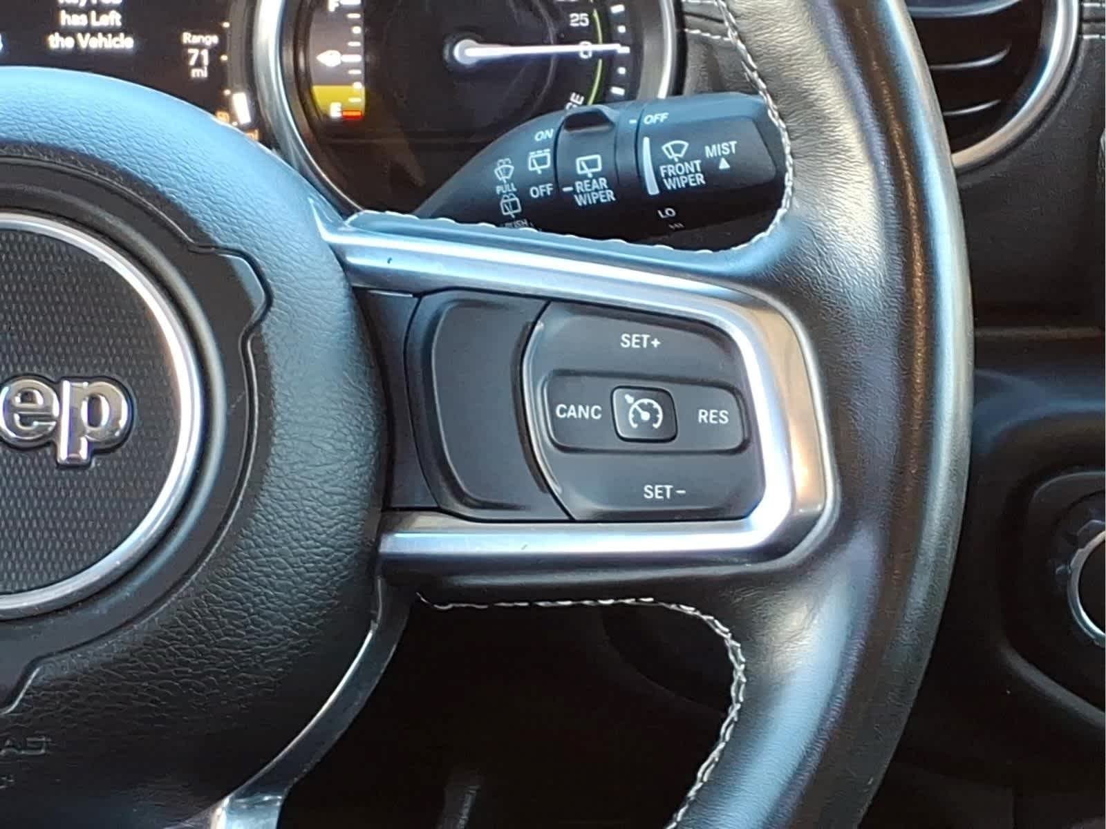 Used 2022 Hydro Blue Pearlcoat Jeep Unlimited Sahara image 22