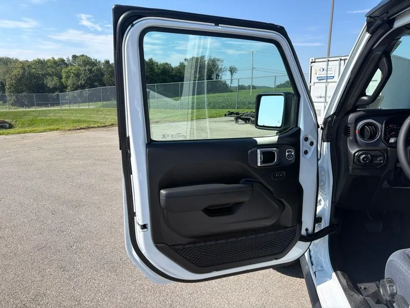 New 2026 Bright White Clearcoat Jeep  image 11