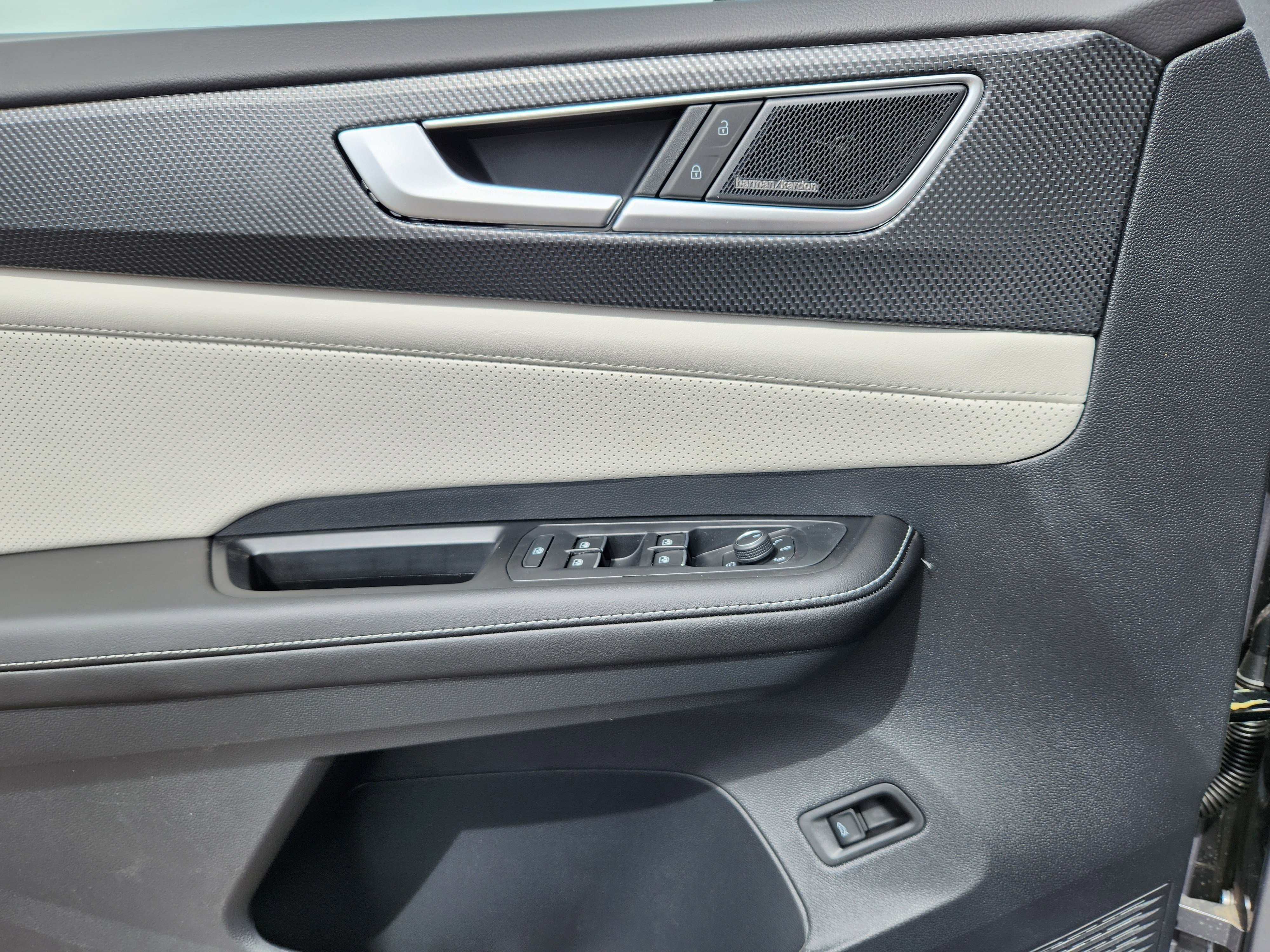 New 2026 Silver Volkswagen 2.0T SEL Premium R-Line image 12