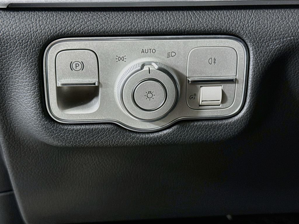 Used 2024 Black Mercedes-Benz GLE 350 image 10