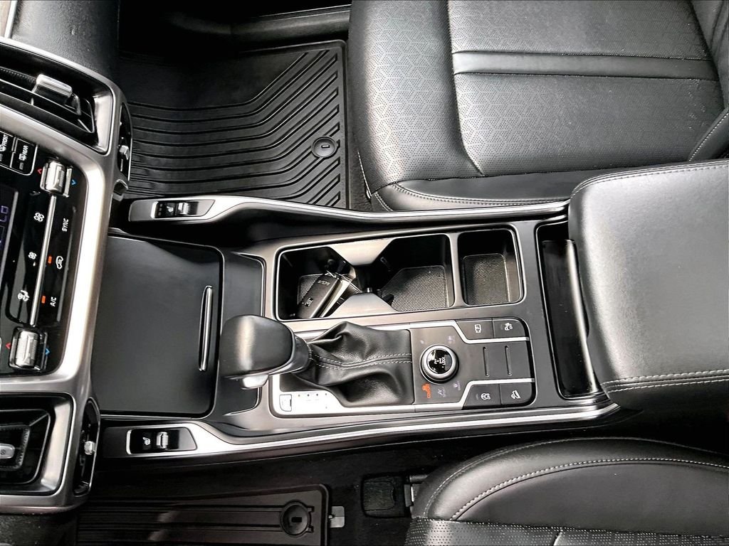Used 2023 Green Kia X-Line S image 20