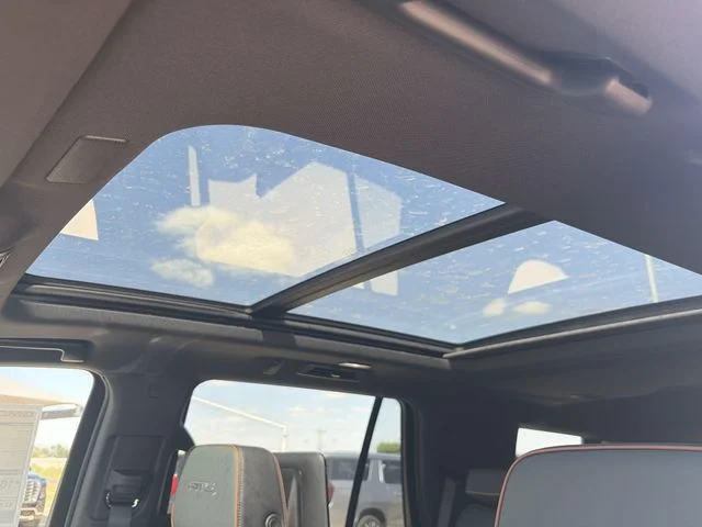 New 2026 White GMC AT4 image 18