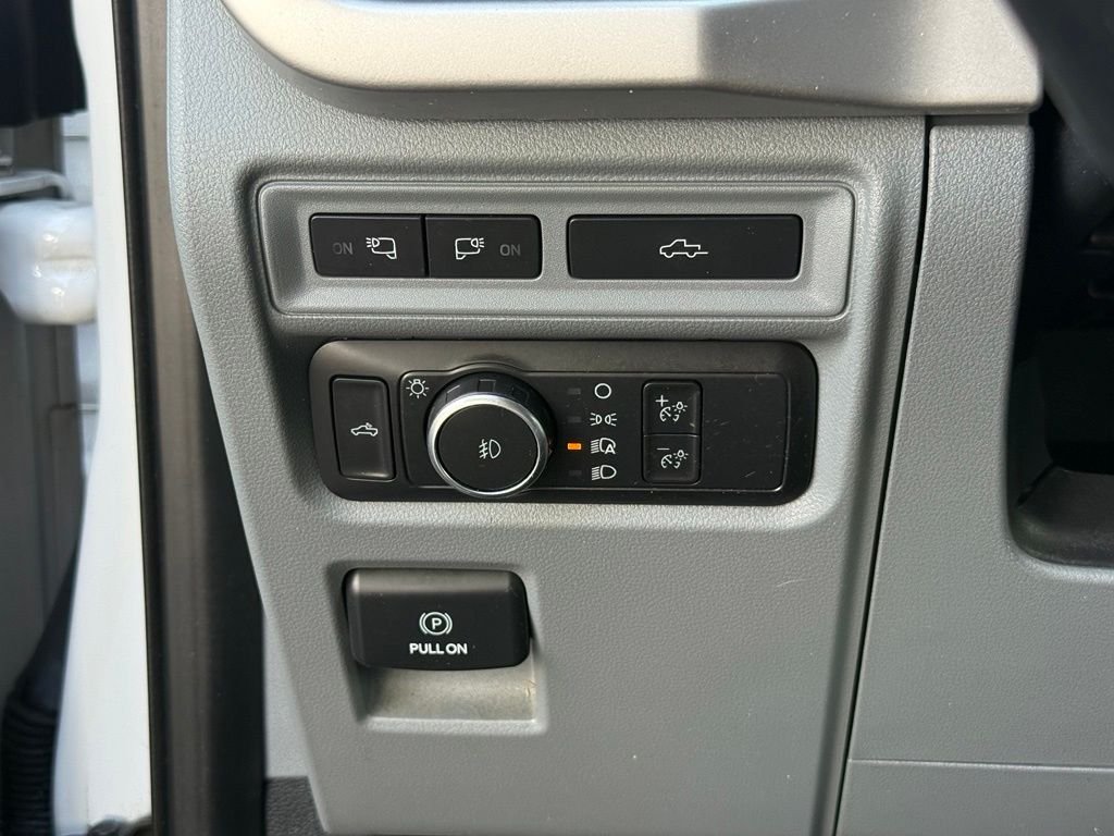 Used 2022 White Ford XLT image 15