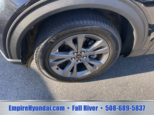 Used 2023 Black Ford XLT image 13