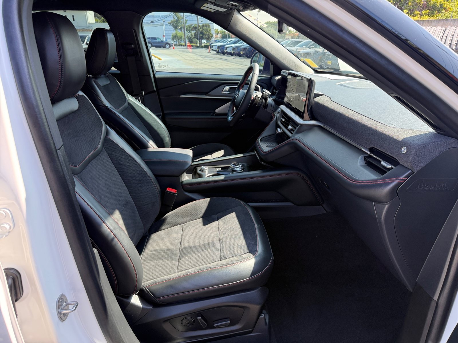 Used 2025 White Metallic FORD ST image 20