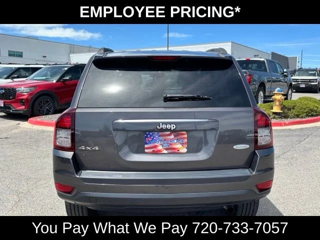 Used 2015 Gray Jeep Latitude image 4