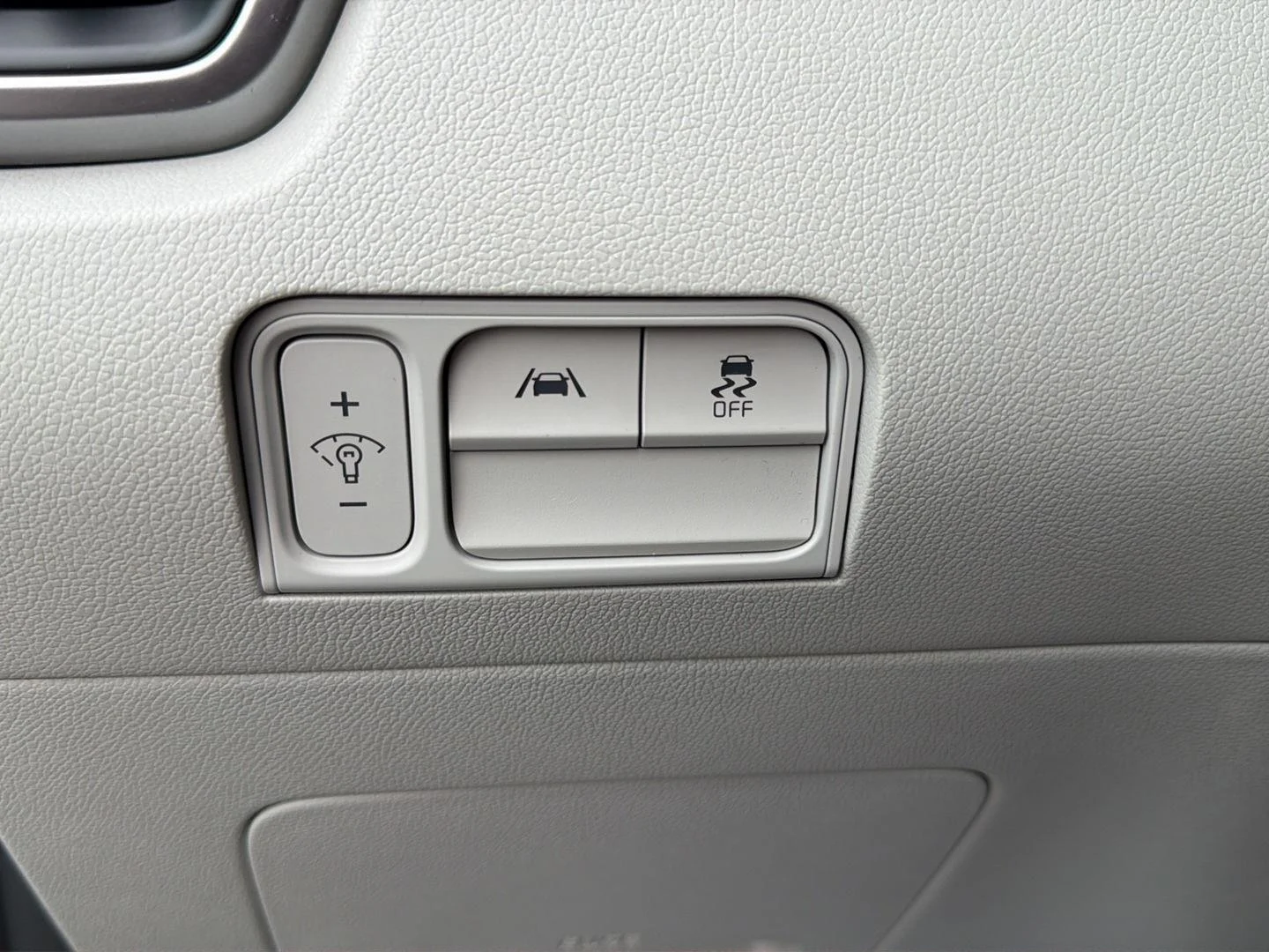 Used 2023 Gravity Gray Kia X-Line S image 24
