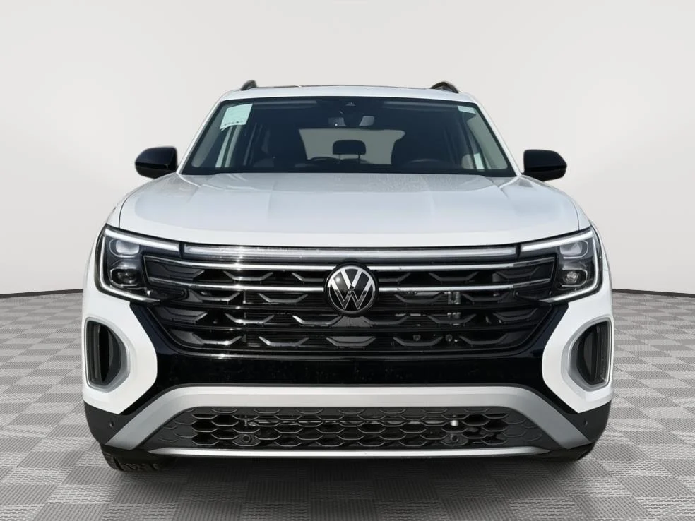 New 2026 Opal White Pearl Volkswagen 2.0T Peak Edition image 8
