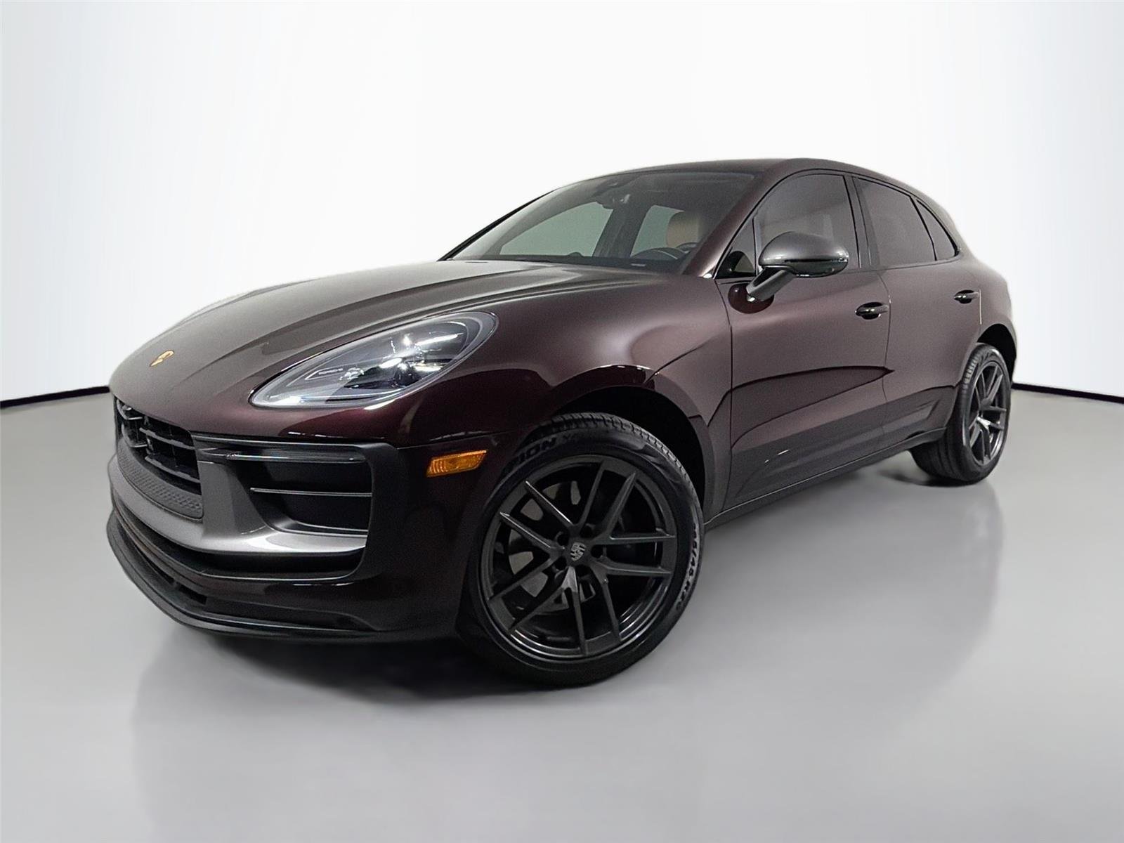 2023 Porsche Macan T's photo