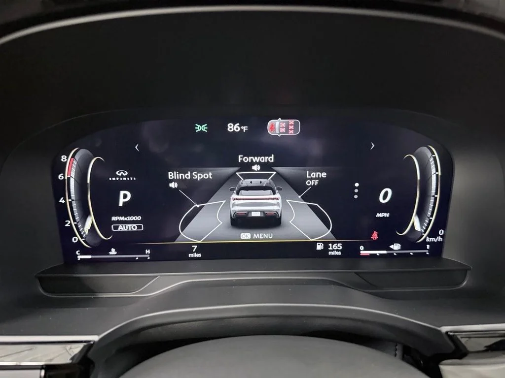 New 2027 RADIANT WHITE INFINITI Luxe AWD image 22