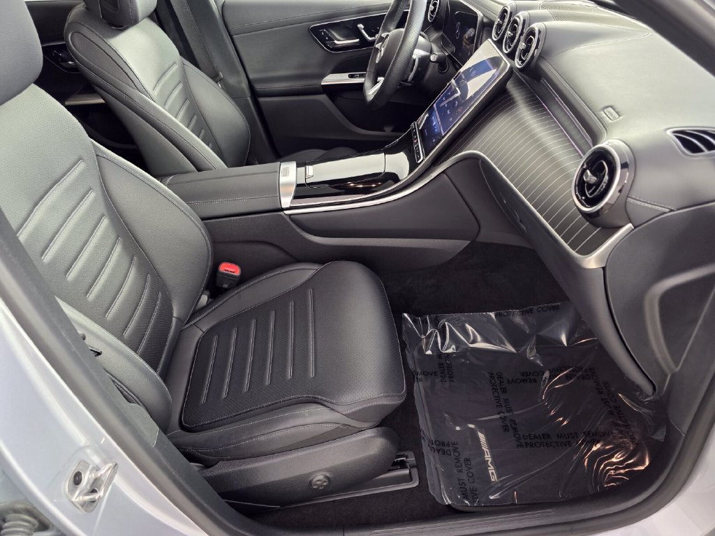 Used 2024 Silver Mercedes-Benz GLC 300 image 28