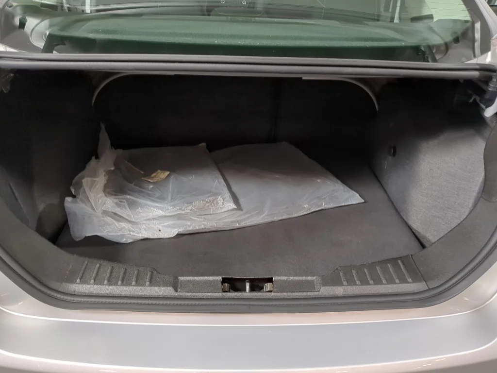 Used 2016 Gray Ford SE image 17