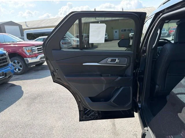 New 2026 Agate Black Metallic Ford ST-Line image 50