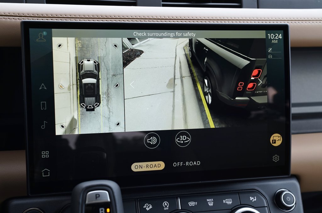 New 2026 Santorini Black Land Rover X-Dynamic SE image 25
