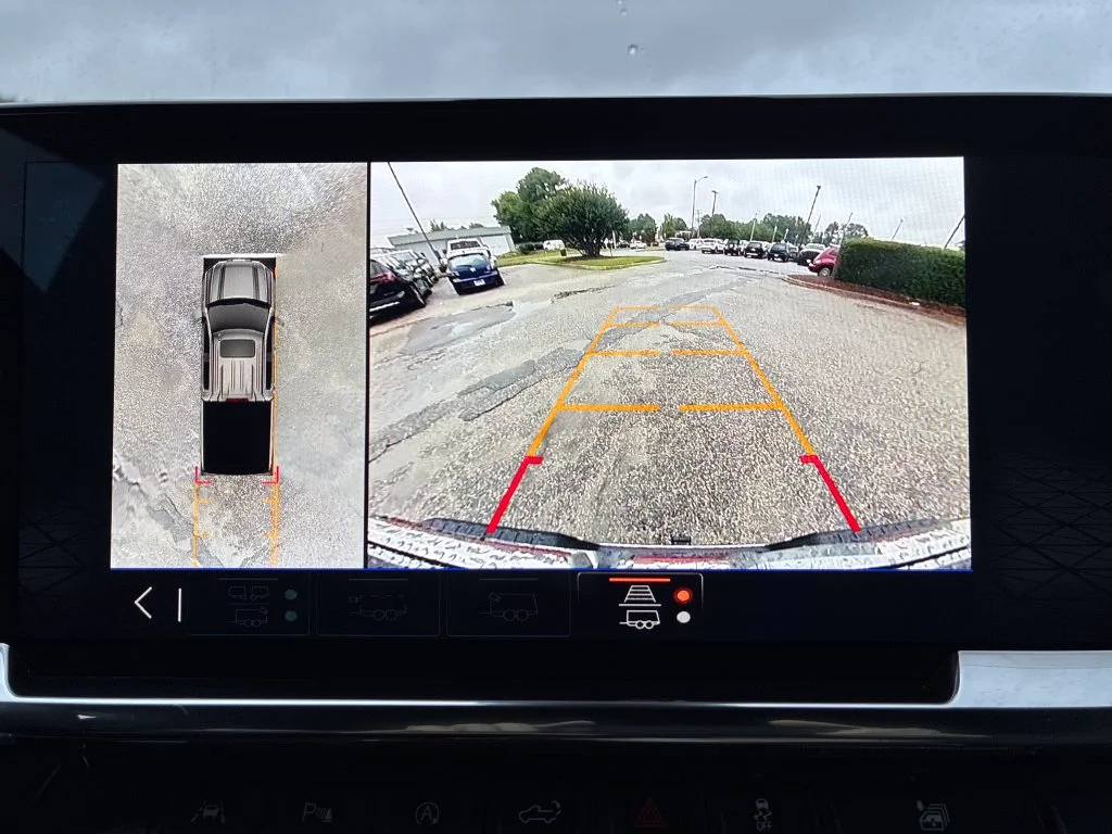 Used 2025 Black GMC SLT image 21