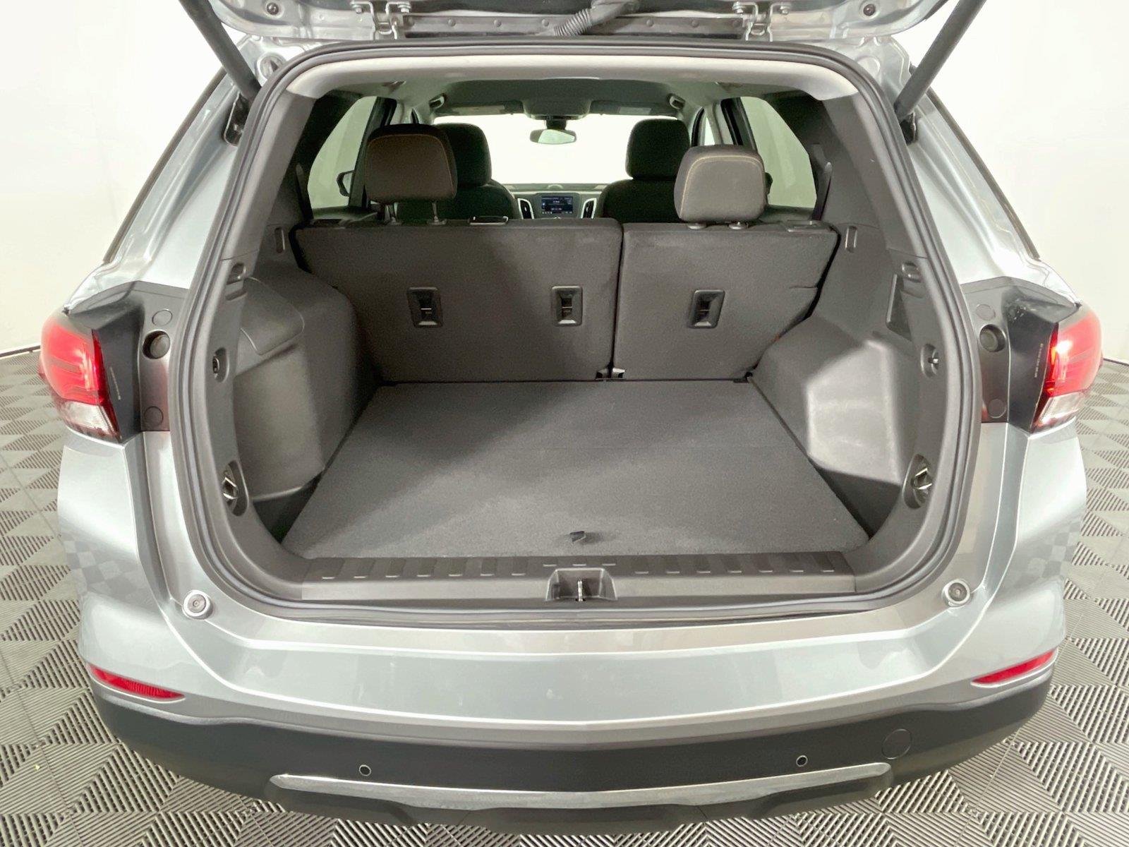 Used 2024 Sterling Gray Metallic Chevrolet LT image 27