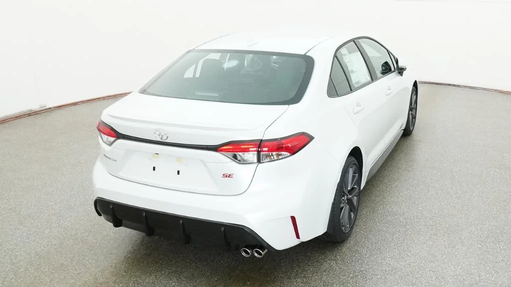 New 2026 Wind Chill Pearl Toyota SE image 4
