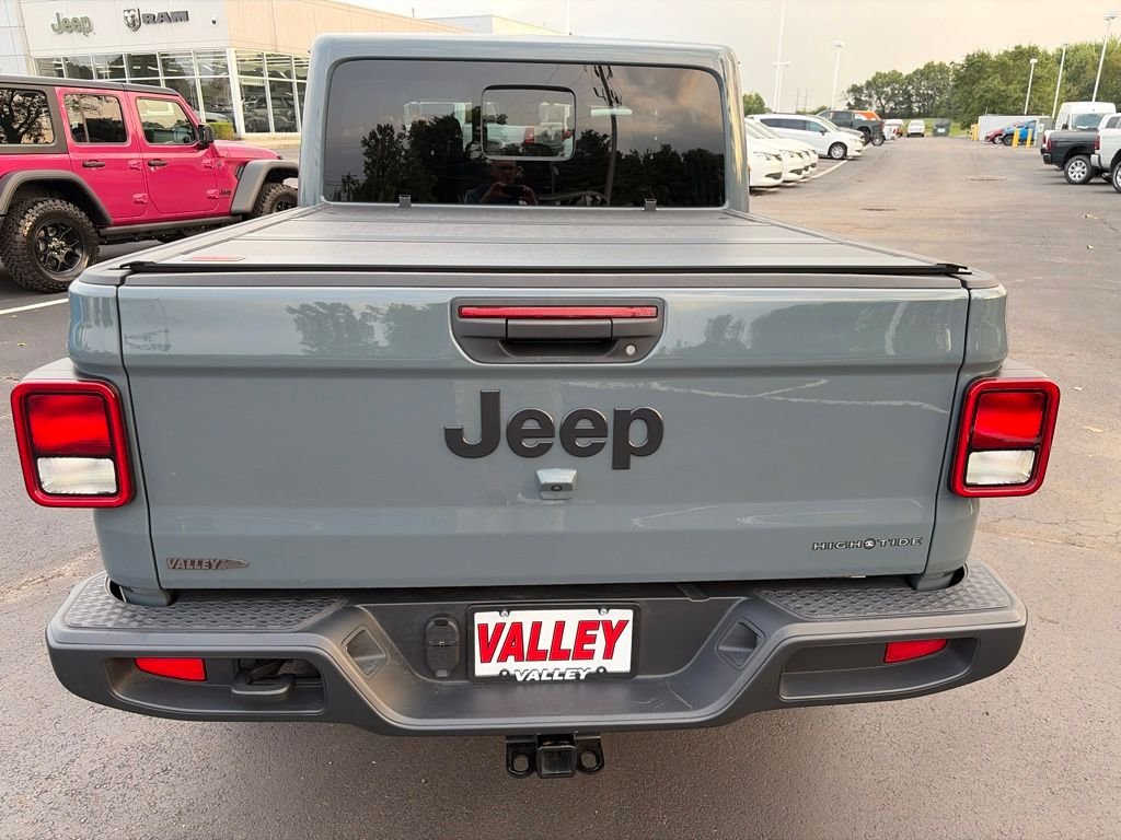 Certified Used 2025 Gray Jeep High Tide image 6
