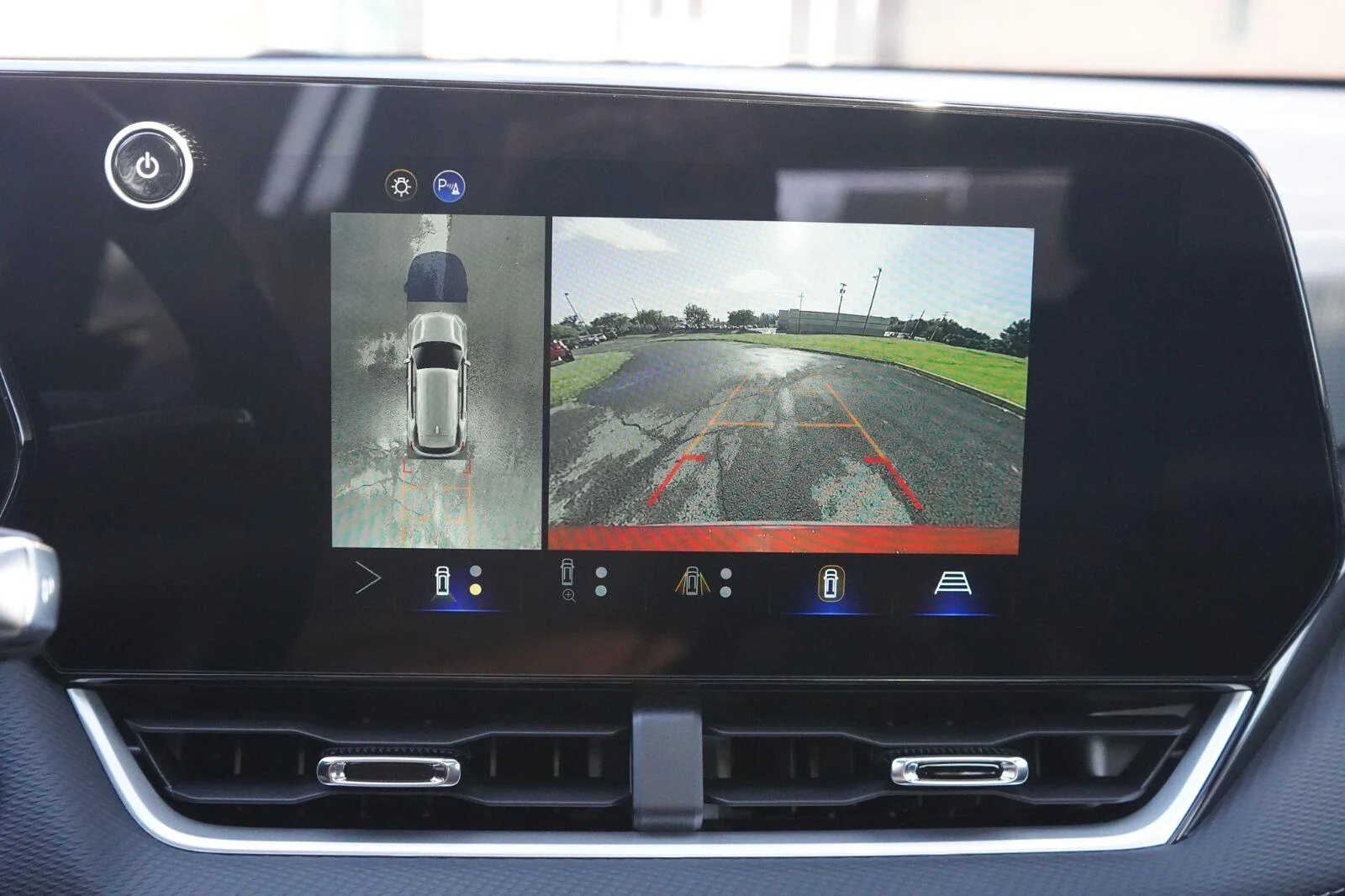 2026 Chevrolet Equinox LT - Photo 24