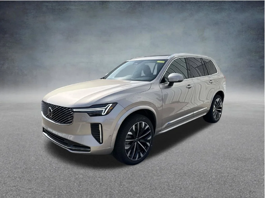 2026 Volvo XC90 Plus - Photo 3
