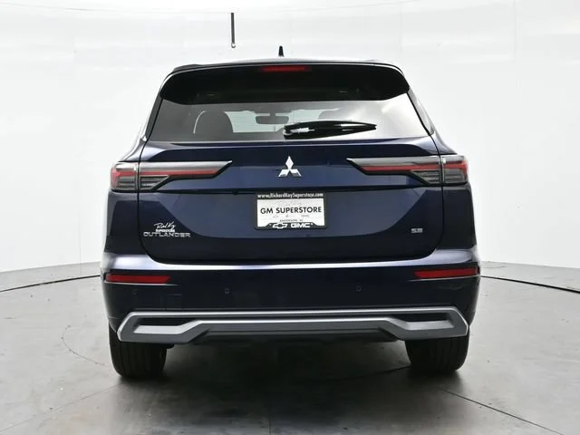 Used 2025 Cosmic Blue Met Mitsubishi SE image 6