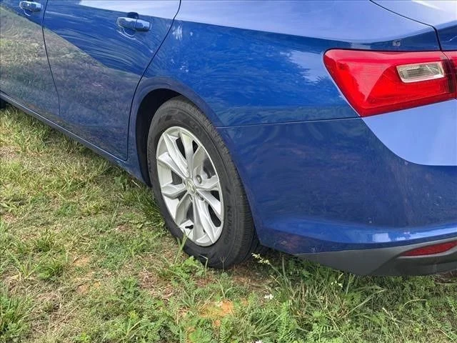 Used 2023 Blue Chevrolet LT image 23