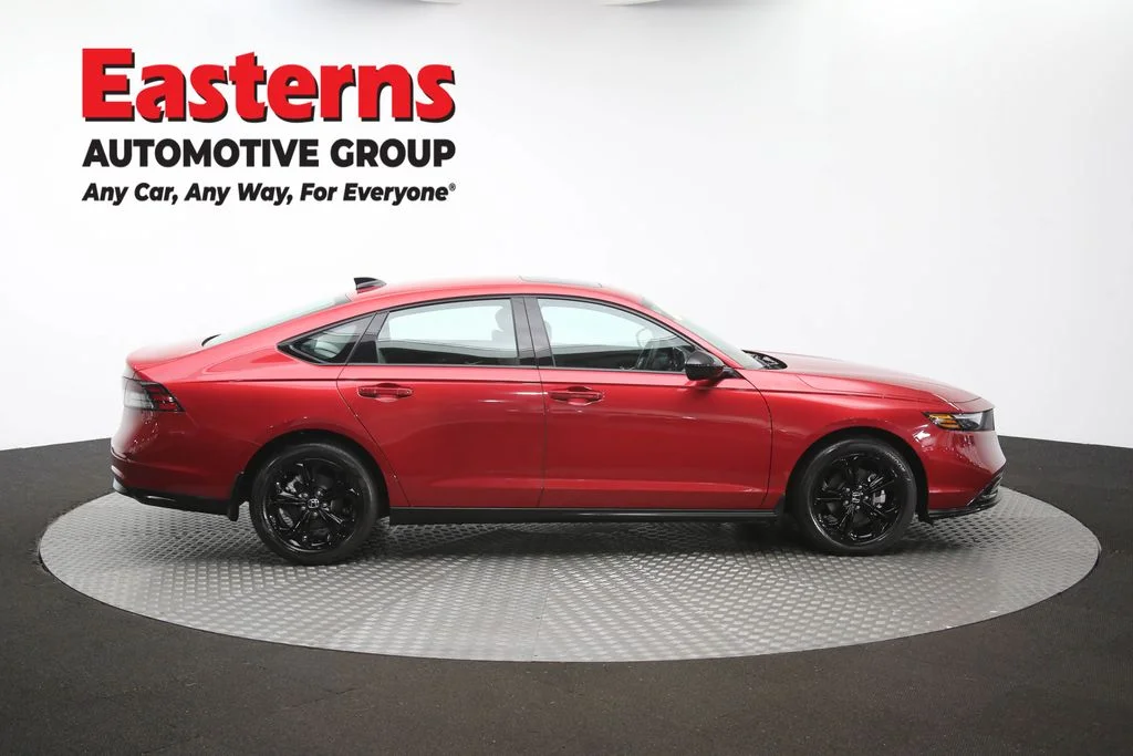 Used 2025 Red Honda SE image 45